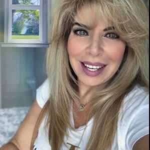 Meet your Posher, Hoda